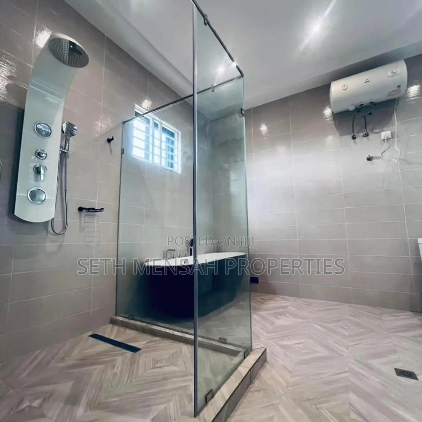 4bdrm House in 4 Bedroom House For for sale