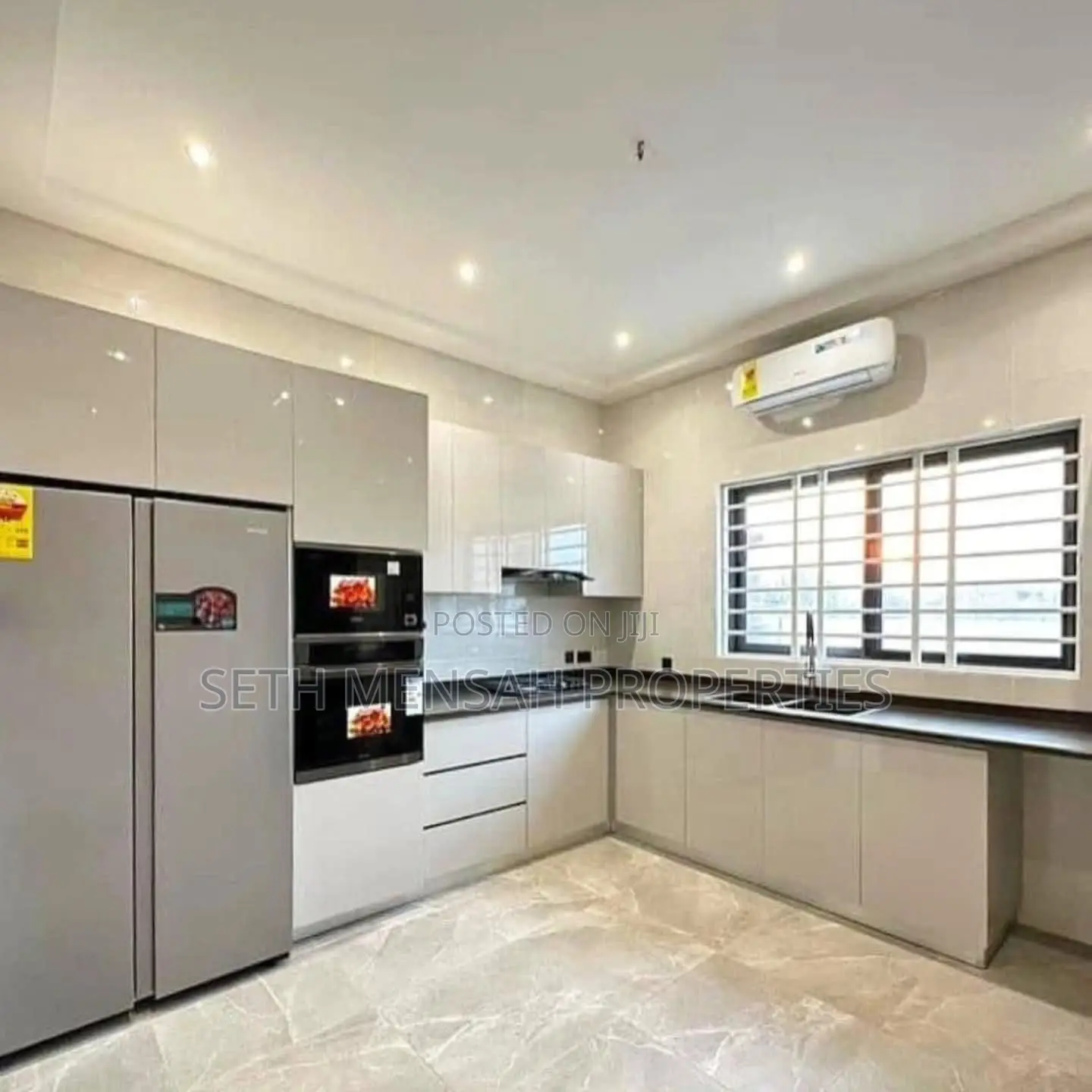 4bdrm House in 4 Bedroom House For for sale