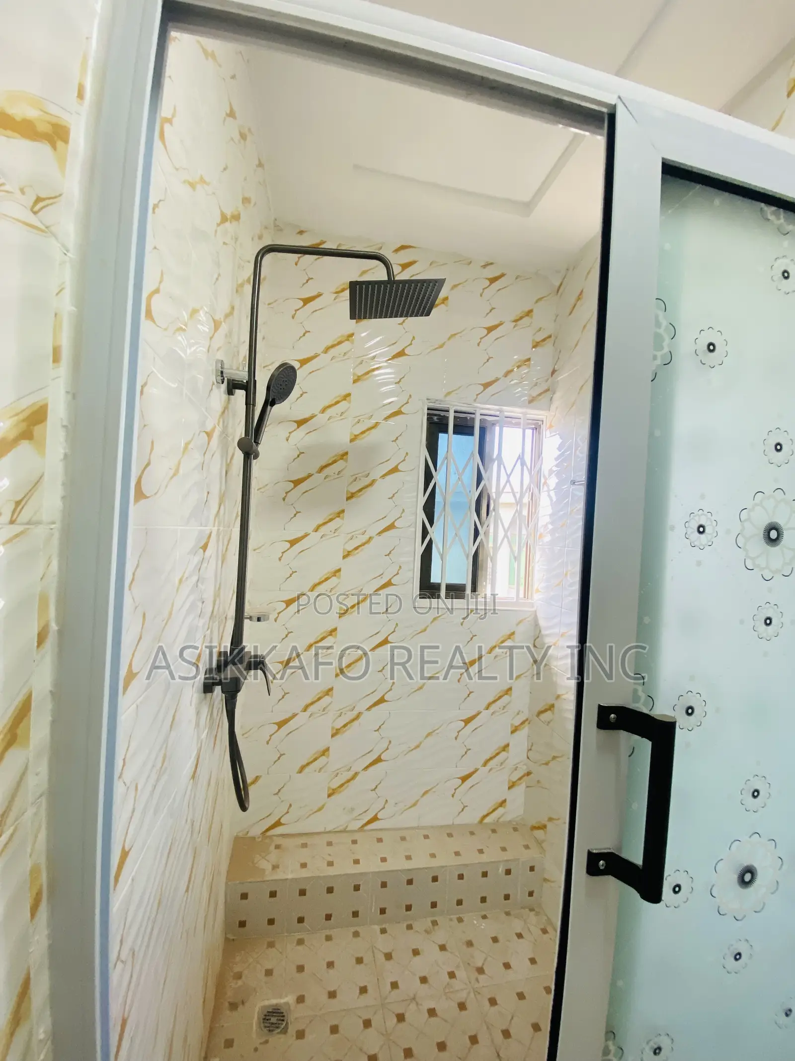 3bdrm Apartment in Manet-Agblezaa, Spintex for rent