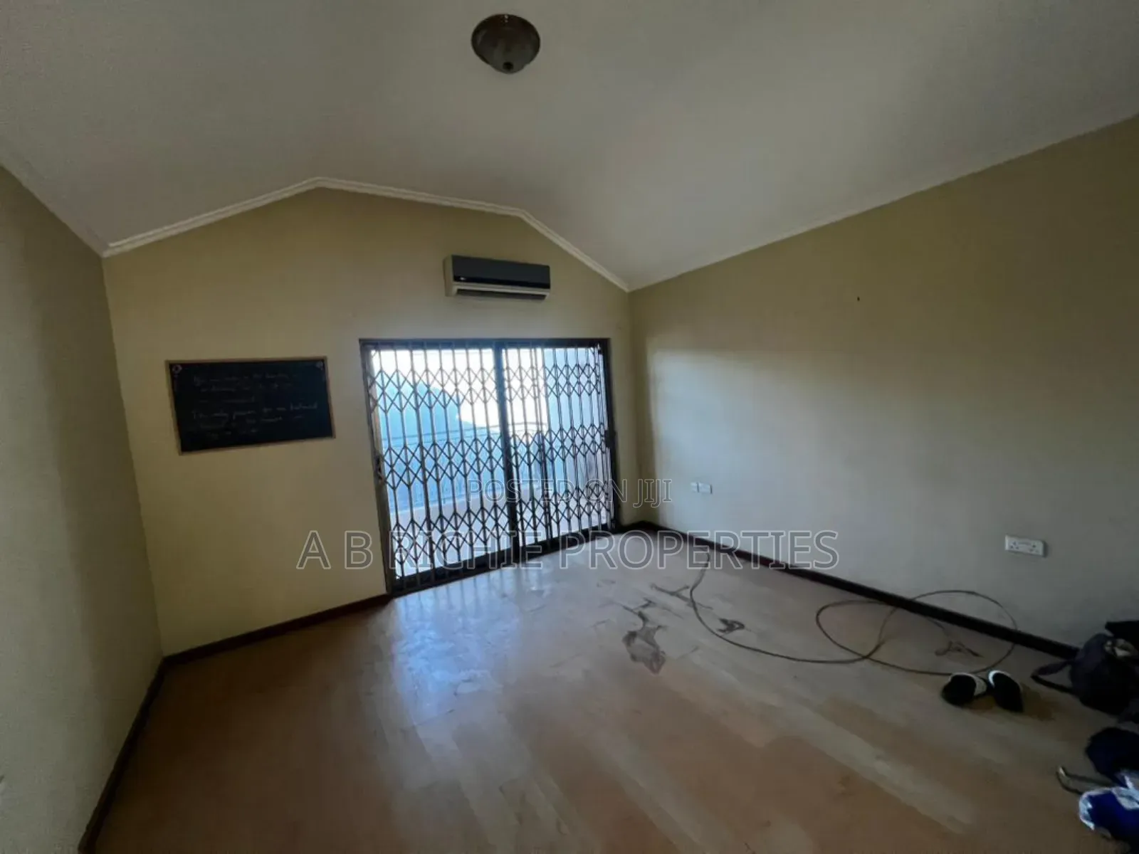 4bdrm House in Ab Richie Properties, Boundary Road Area for rent