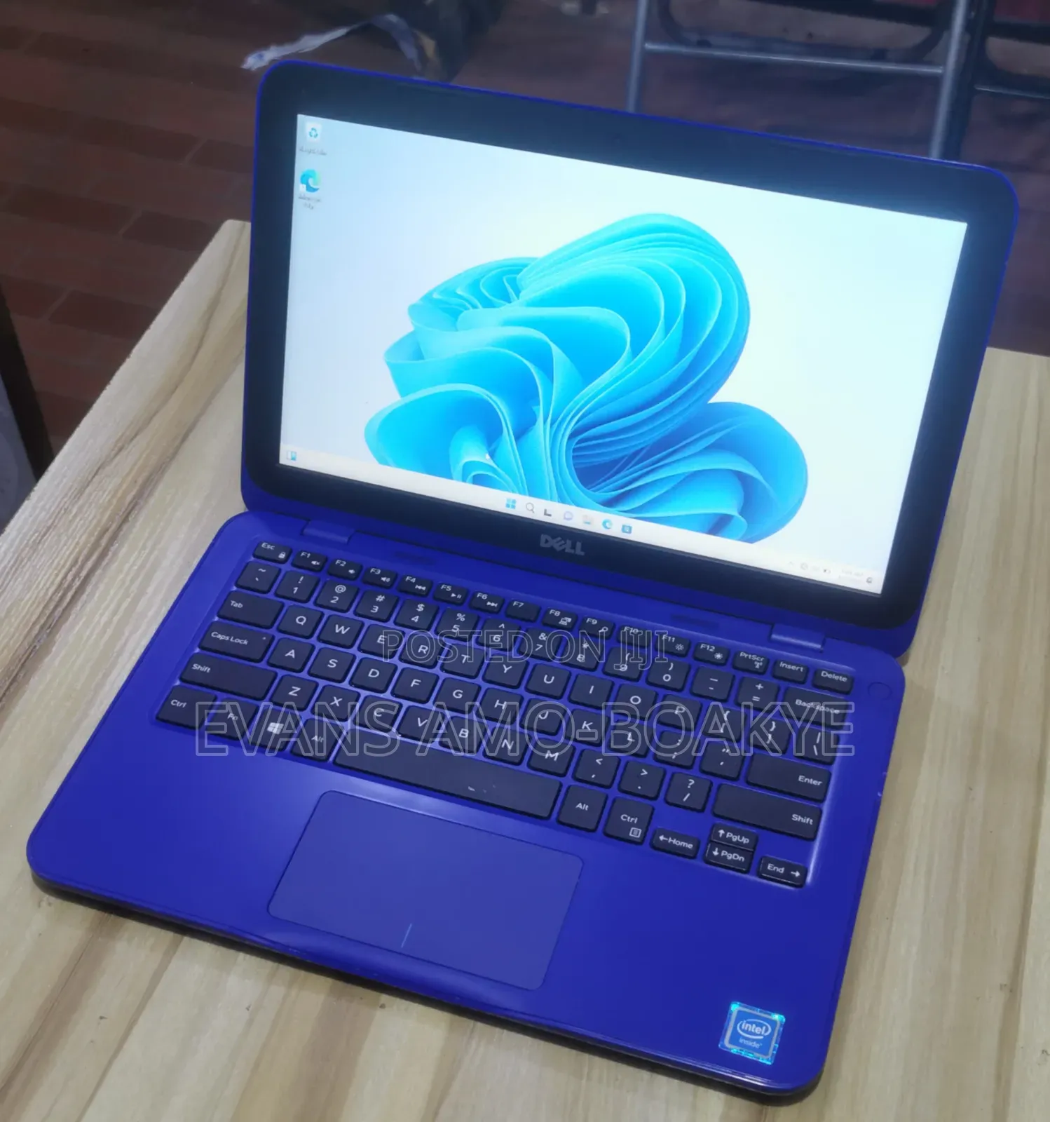 Laptop Dell Inspiron 11 3162 2GB Intel Celeron SSHD+SSD 320GB