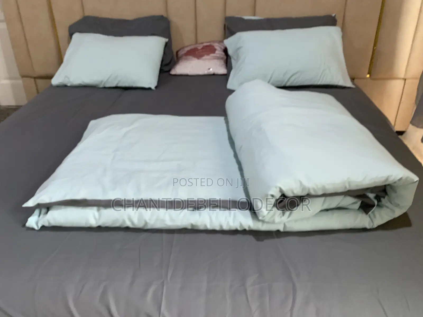 Next to Find Beautiful King Size Removable and Reversible Duvet Set