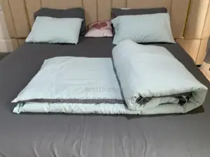 Next to Find Beautiful King Size Removable and Reversible Duvet Set