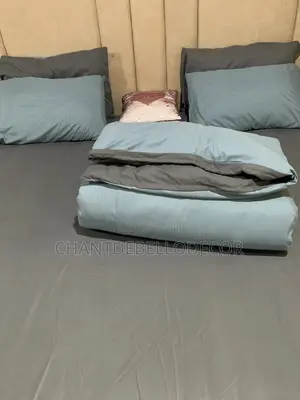 King Size Warm Comfy Zip Enclosed Duvet Set
