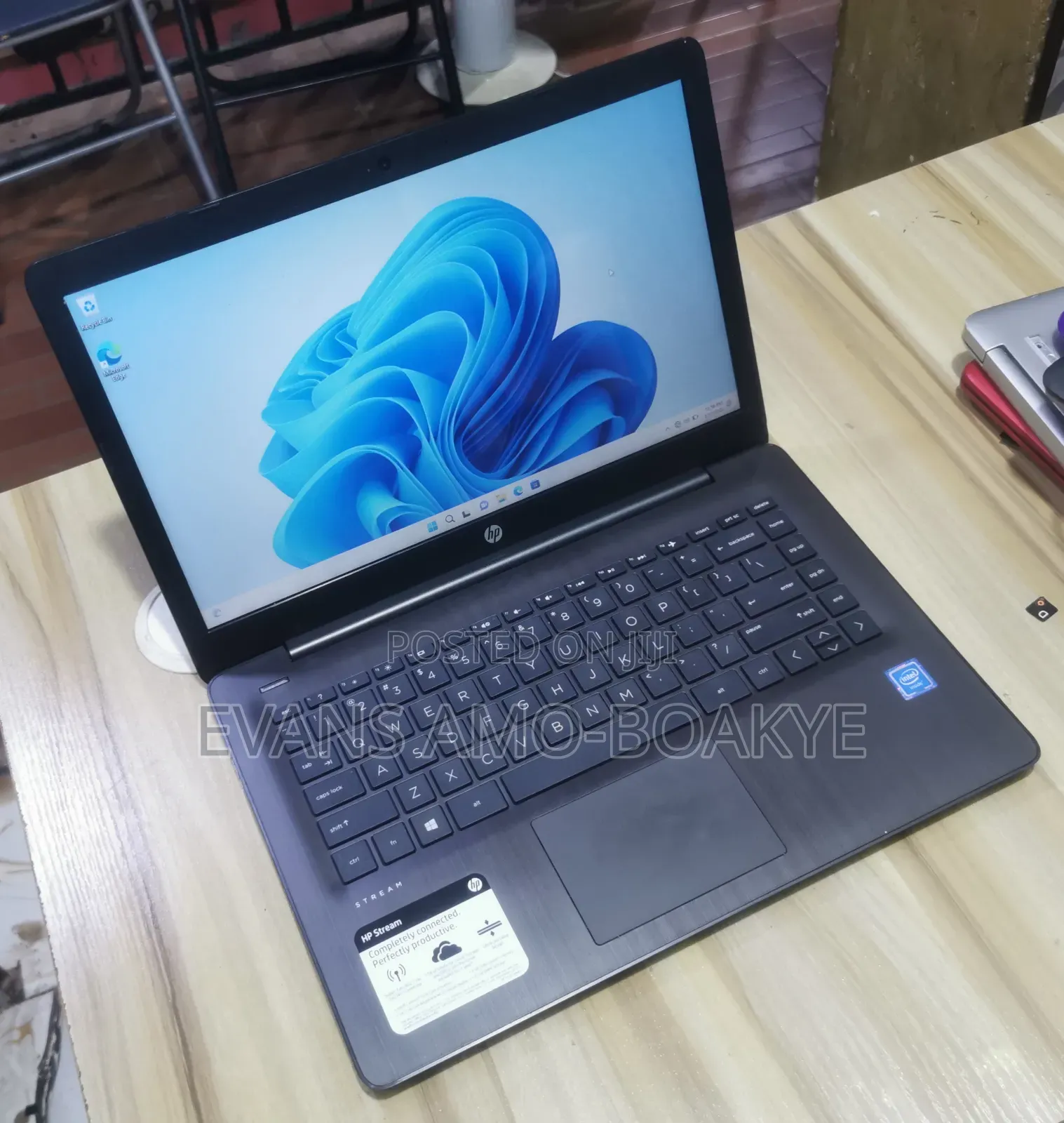 Laptop HP Stream 14 4GB Intel Celeron SSD 60GB