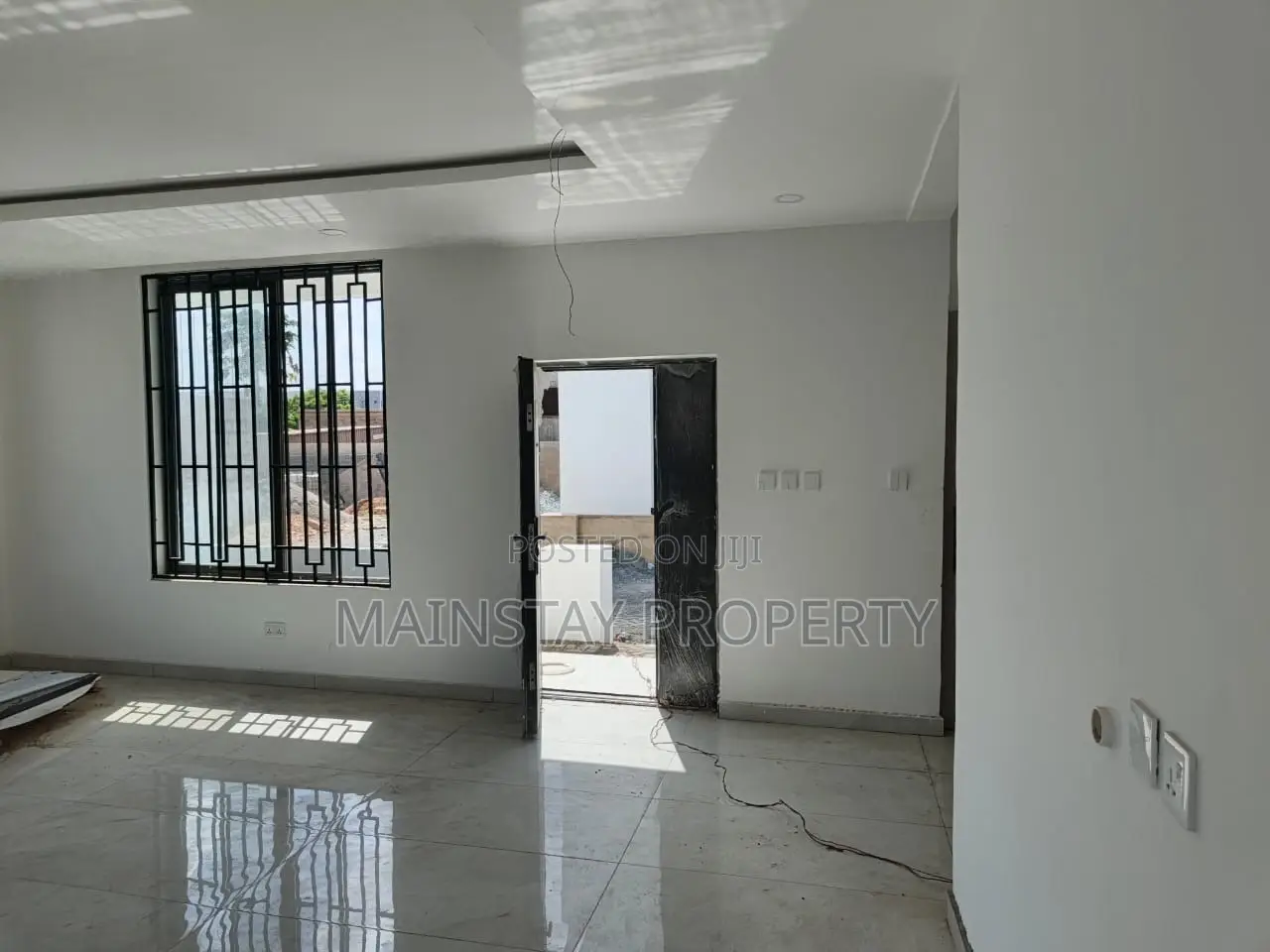 3bdrm Townhouse/Terrace in Mainstay Estates, Tseaddo for sale