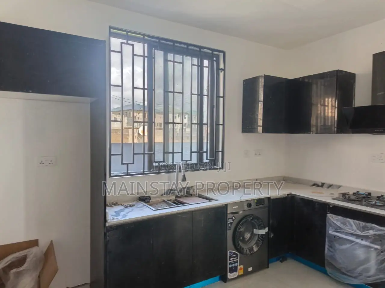 3bdrm Townhouse/Terrace in Mainstay Estates, Tseaddo for sale
