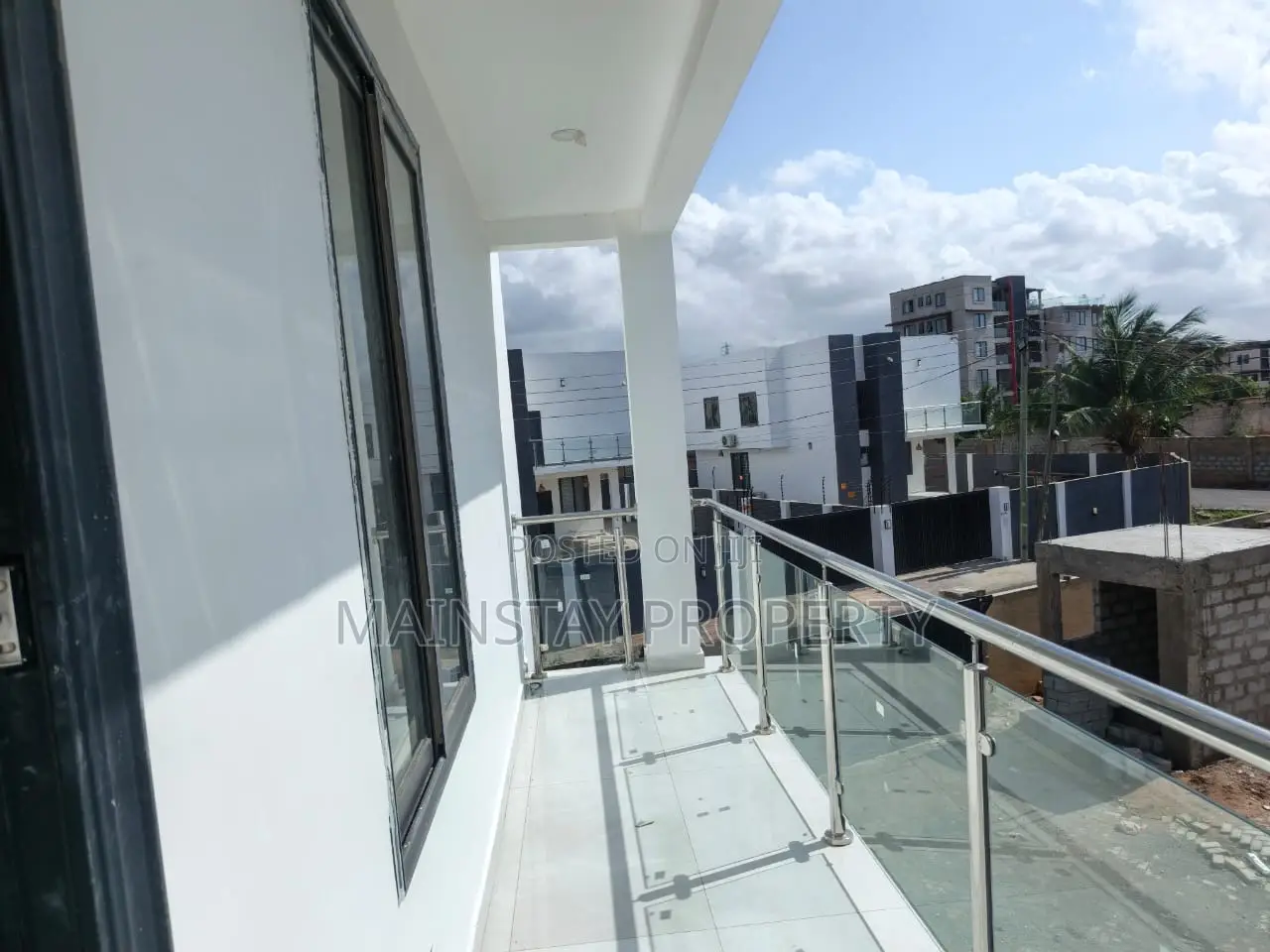 3bdrm Townhouse/Terrace in Mainstay Estates, Tseaddo for sale