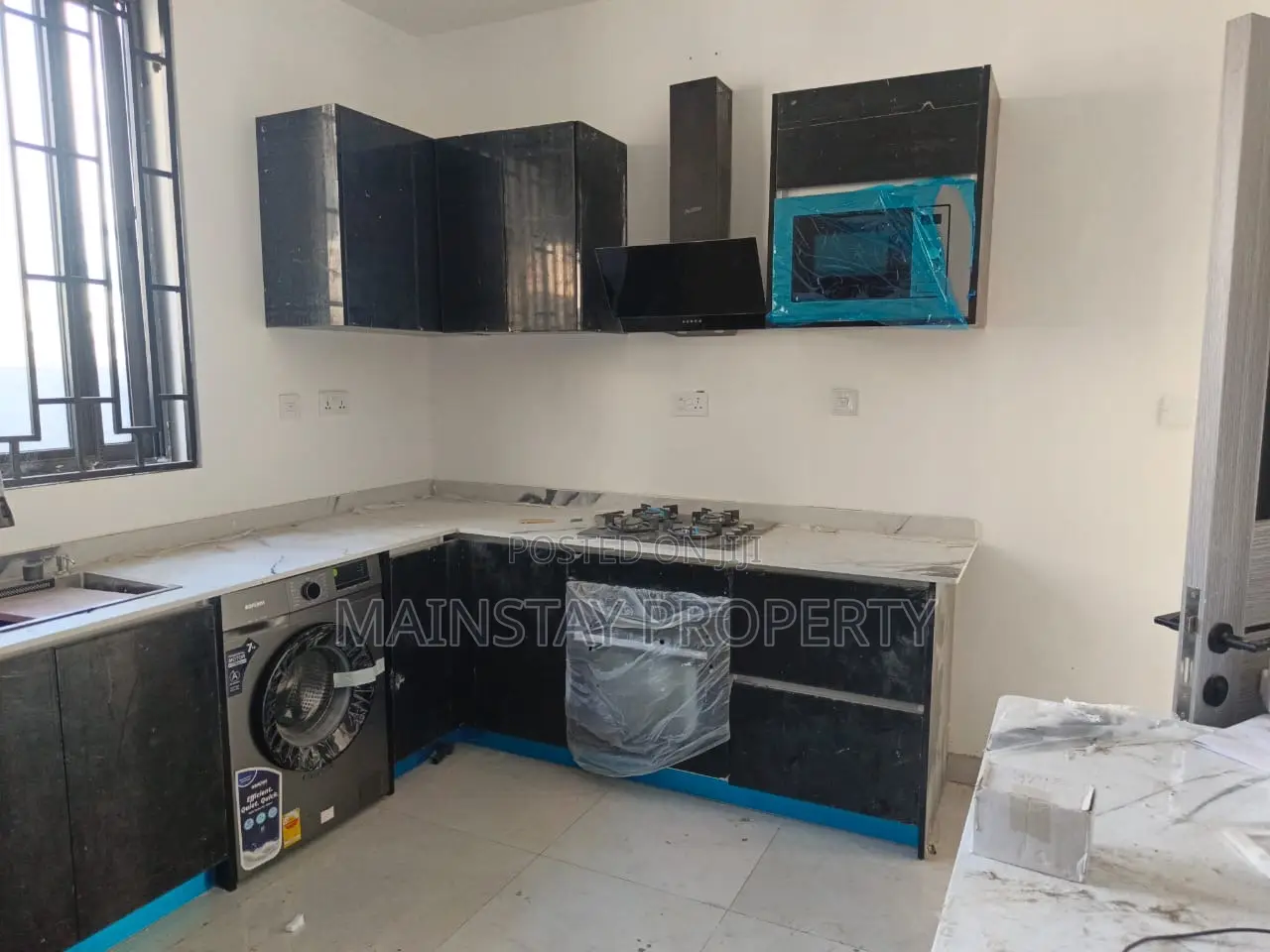 3bdrm Townhouse/Terrace in Mainstay Estates, Tseaddo for sale
