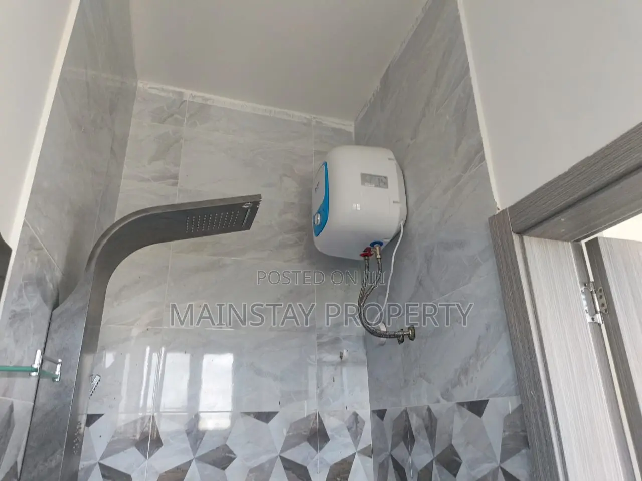 3bdrm Townhouse/Terrace in Mainstay Estates, Tseaddo for sale
