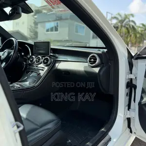 Mercedes-Benz C300 Sport 4Matic Sedan AWD (2.0L 4cyl 7A) 2017 White