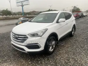 Hyundai Santa Fe SE AWD 2018 White