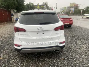 Hyundai Santa Fe SE AWD 2018 White