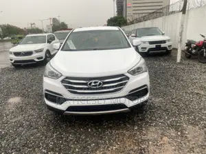 Hyundai Santa Fe SE AWD 2018 White