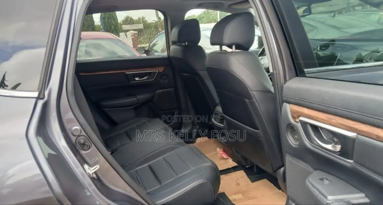 Honda CR-V Touring 4dr SUV AWD (1.5L 4cyl CVT) 2017 Gray