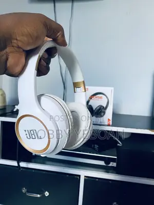 JBL Tune M8 Headphone With Deep and Strong Battery