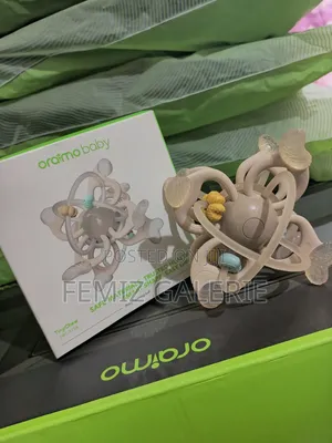 Oraimo Tinychew Baby Teething Manhattan Ball Toy