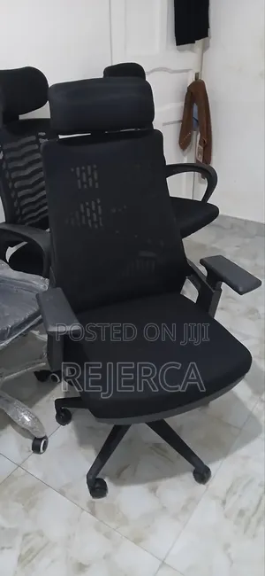 Adjustable Office Swivel Chair