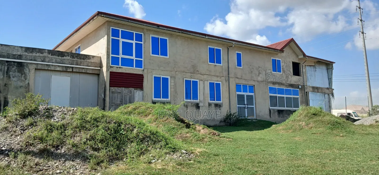 Main Road Property 20 Minutes to Accra Central/Airport for Sale / Rent