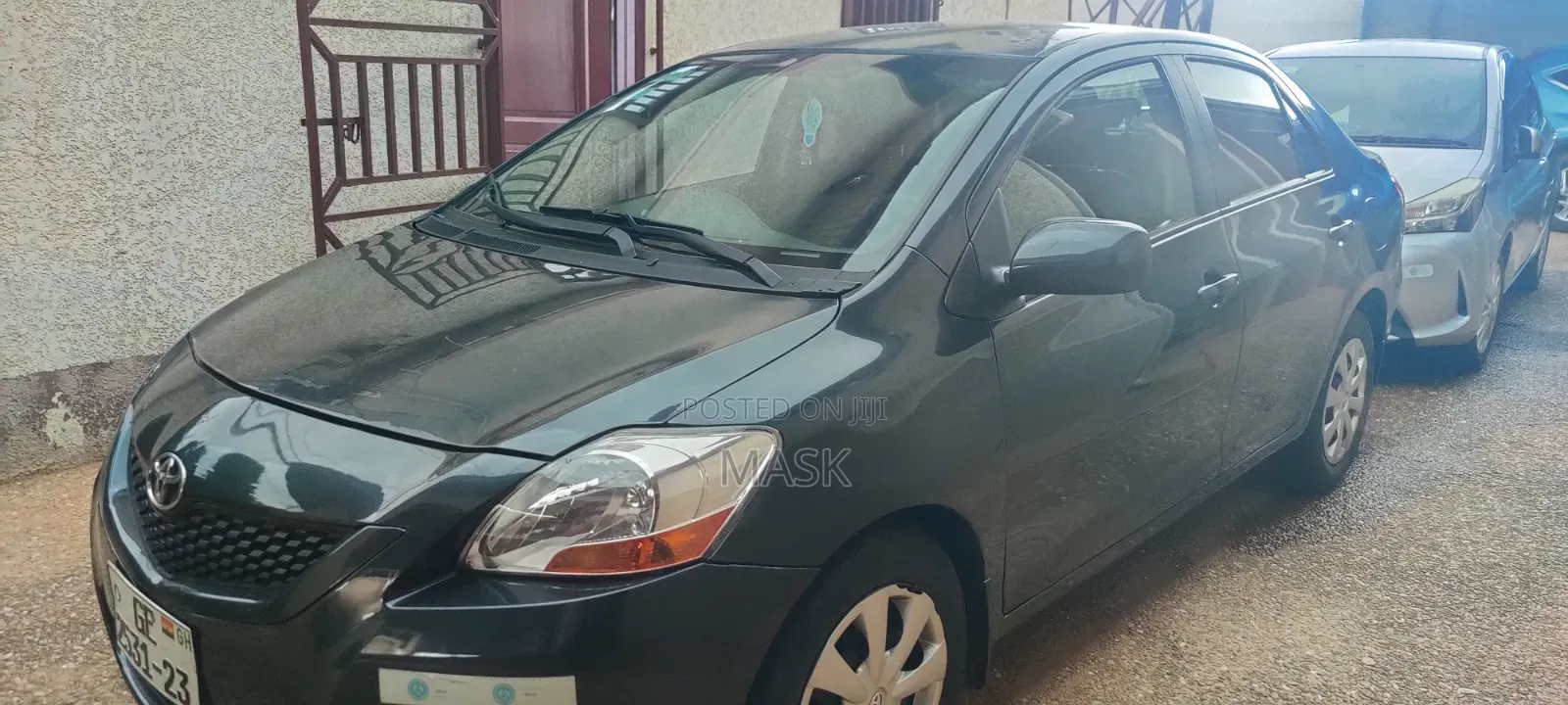 Toyota Yaris Base Sedan 4dr 2010