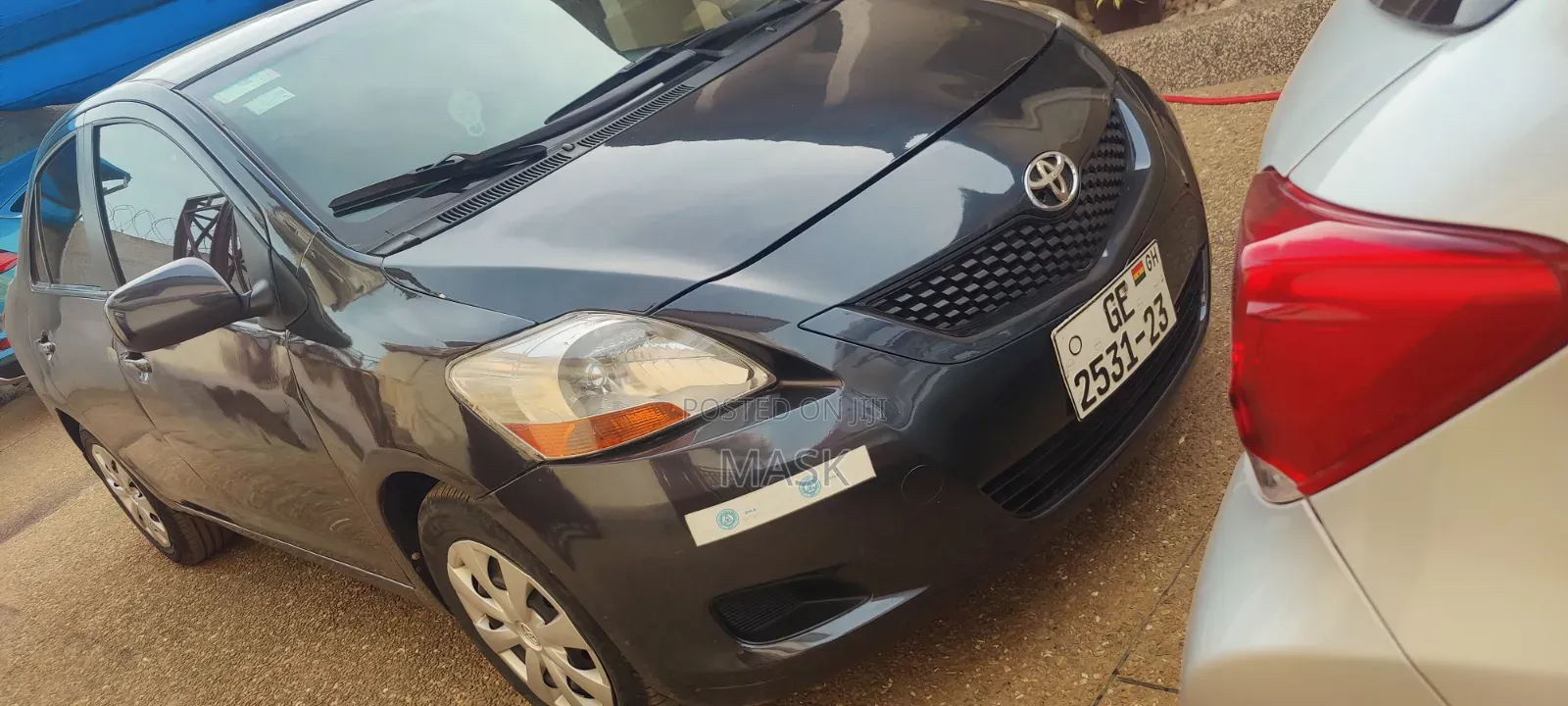 Toyota Yaris Base Sedan 4dr 2010