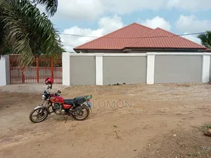 4bdrm House in New Site, Abura/Asebu/Kwamankese for sale