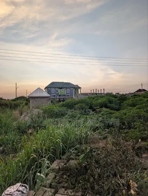 Pakyi Number 2 Full Plot for Sale Obuasi Road Near Justice Hotel