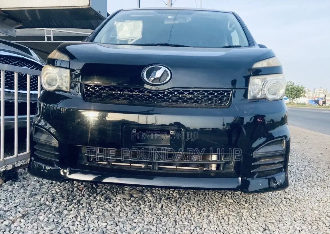 Toyota Voxy 2012 Black