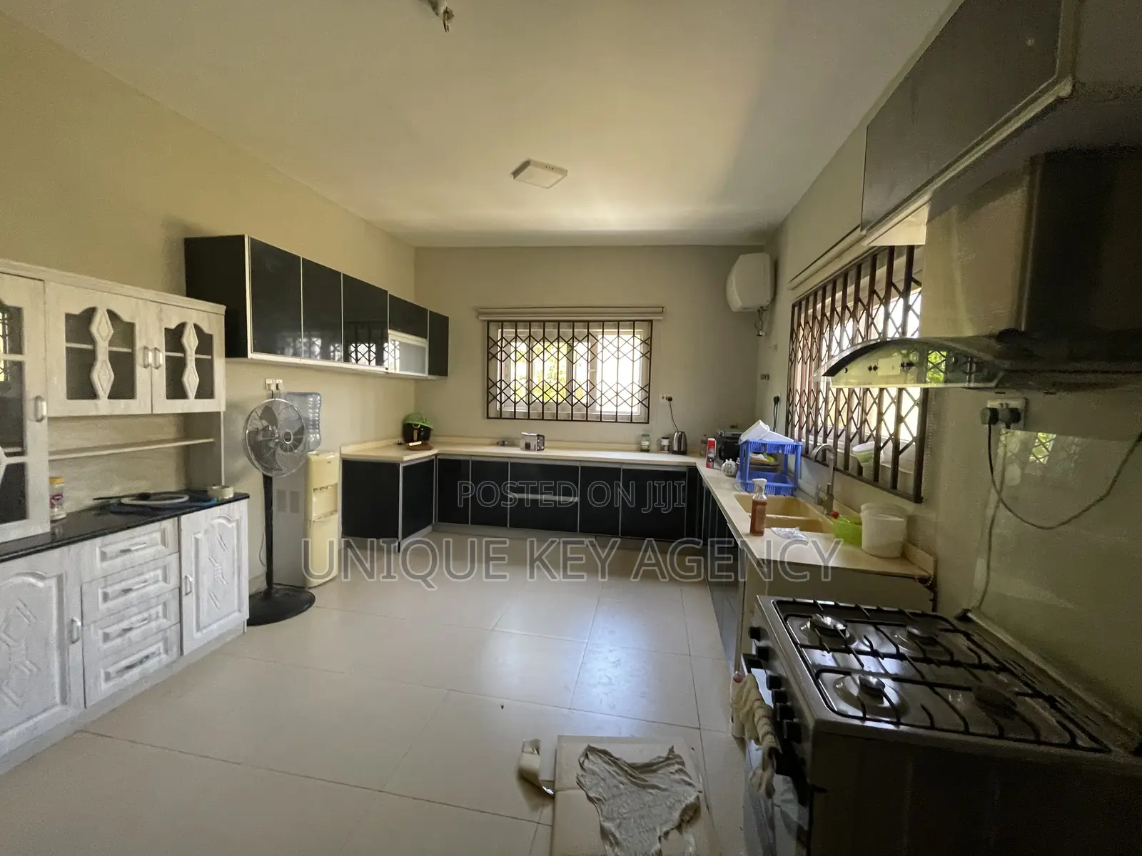 4bdrm House in Unique Key Agency, Manet Court for rent
