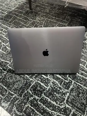 Laptop Apple MacBook Pro 2018 16GB Intel Core i7 SSD 512GB