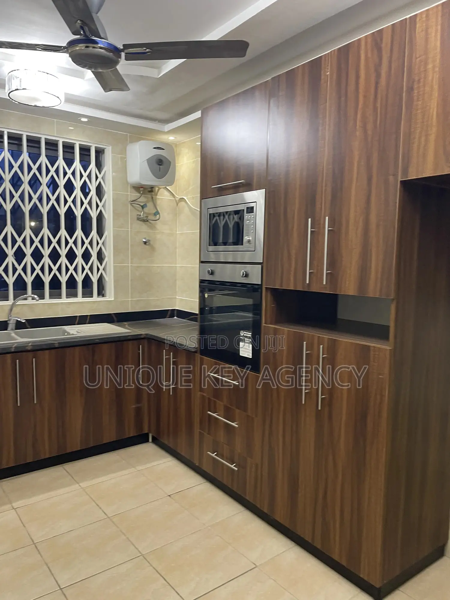 4bdrm Apartment in Unique Key Agency, Tesano for rent