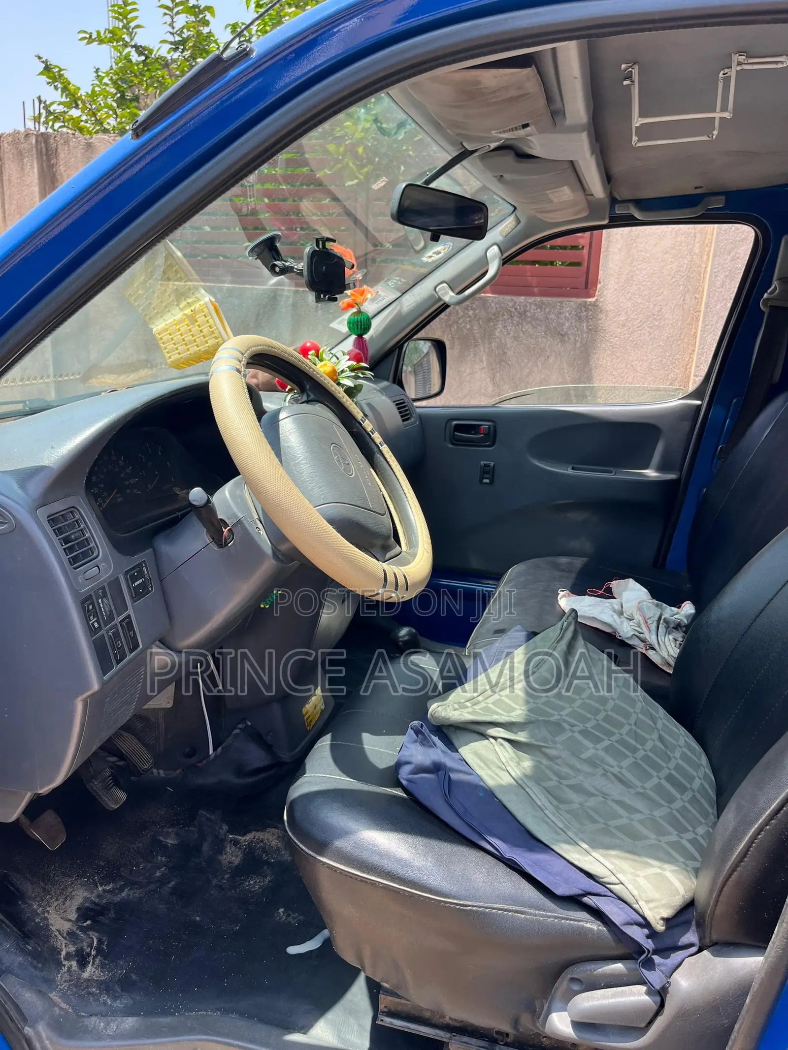 Toyota HiAce 2008 Blue