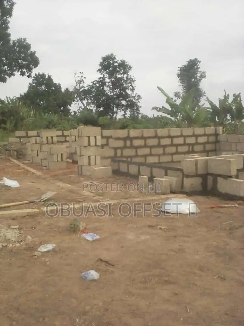 5bdrm House in Kumasi Metropolitan for sale