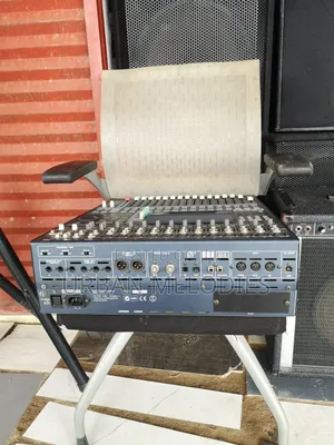 Yamaha 01v96 Digital Mixing Console