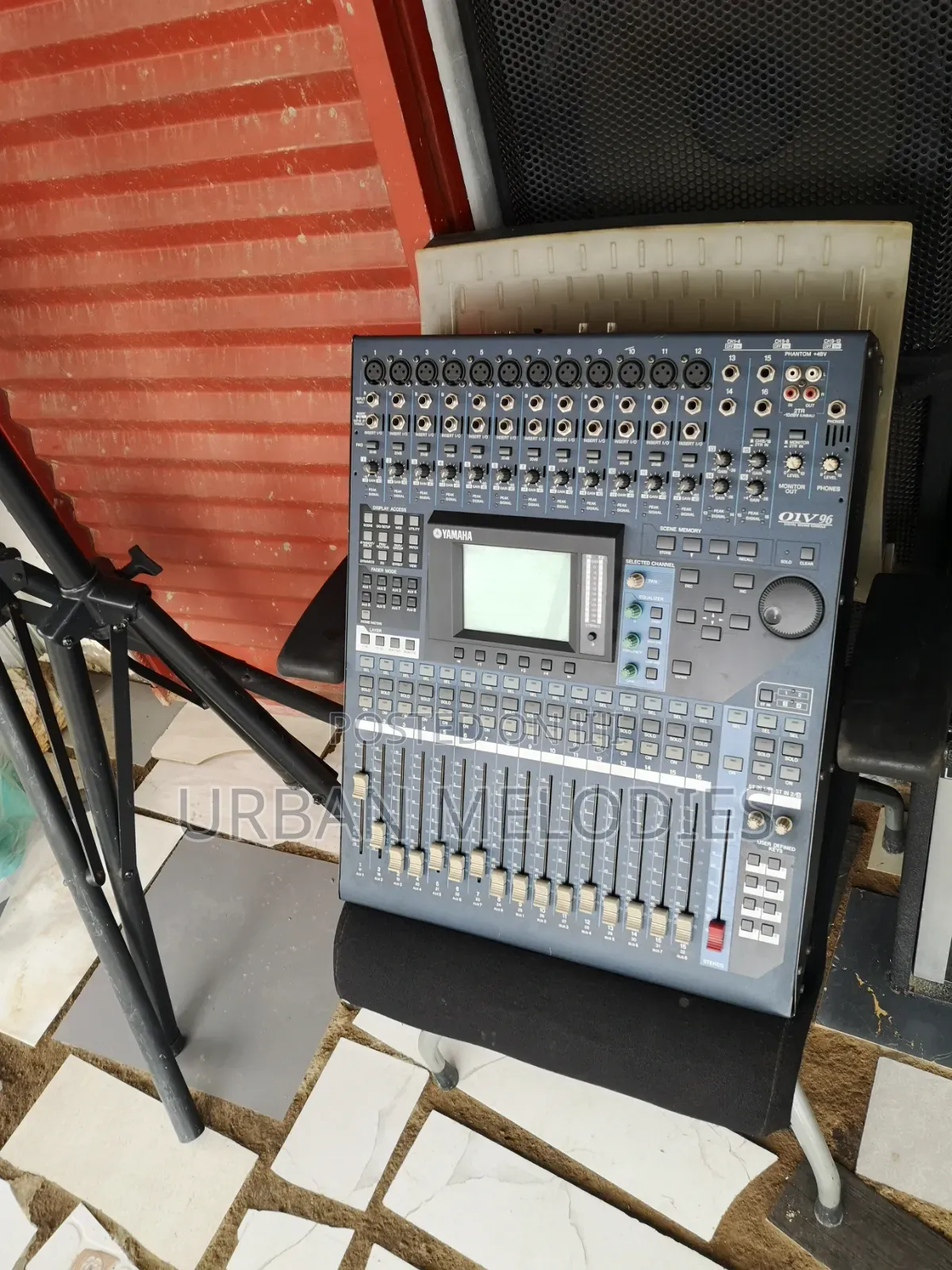 Yamaha 01v96 Digital Mixing Console