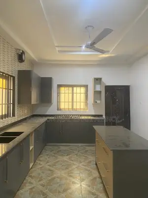 3bdrm House in Kasoa Cp Junction, Opeikuma for rent