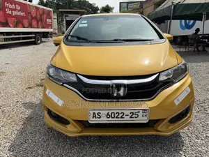 Honda Fit 2019 Yellow