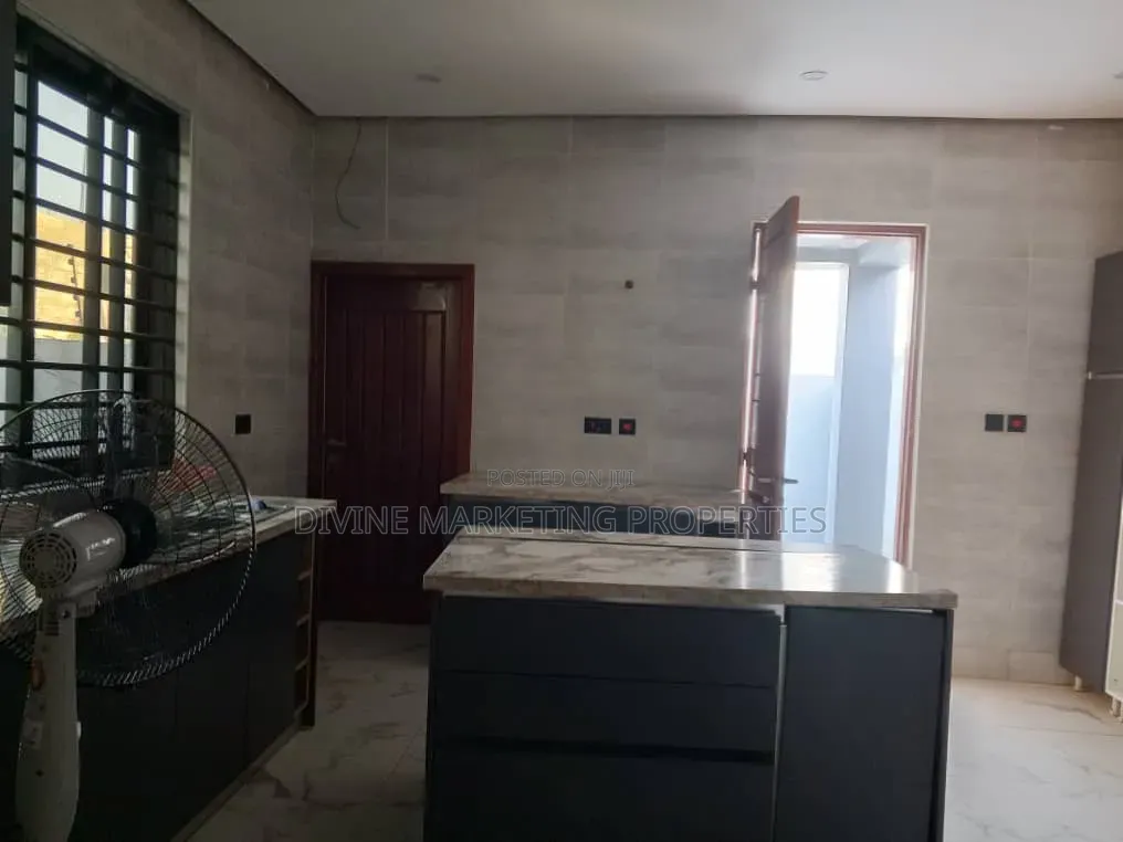 3bdrm House in Sonitra, Amasaman for sale