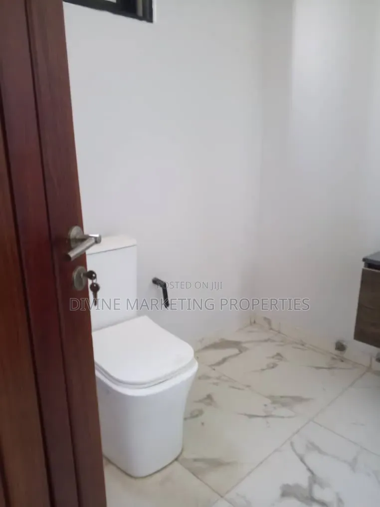 3bdrm House in Sonitra, Amasaman for sale
