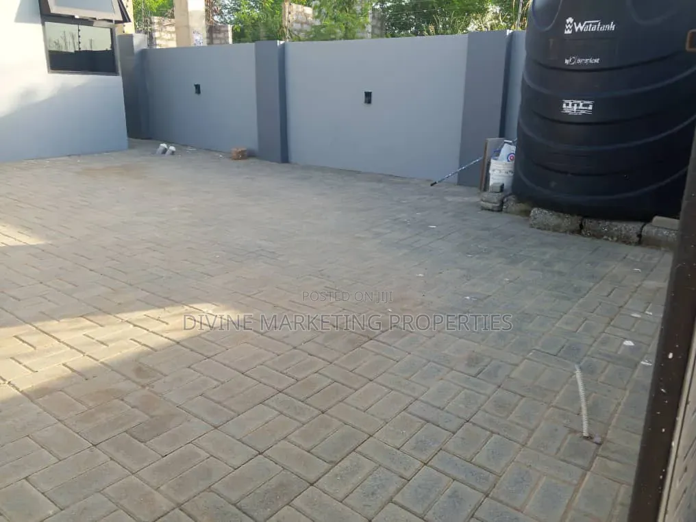 3bdrm House in Sonitra, Amasaman for sale