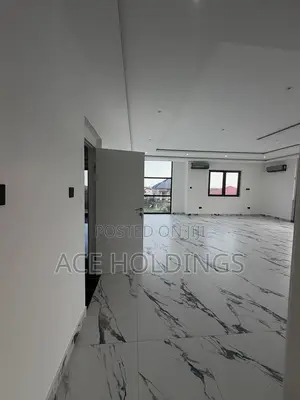 5bdrm Mansion in East Legon for sale