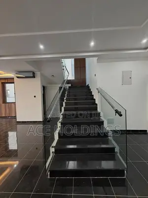5bdrm Mansion in East Legon for sale