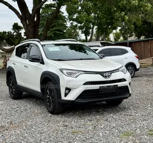 Toyota RAV4 Limited AWD 2019 White