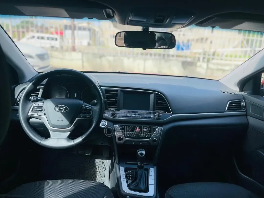 Hyundai Elantra SE 2018 Red