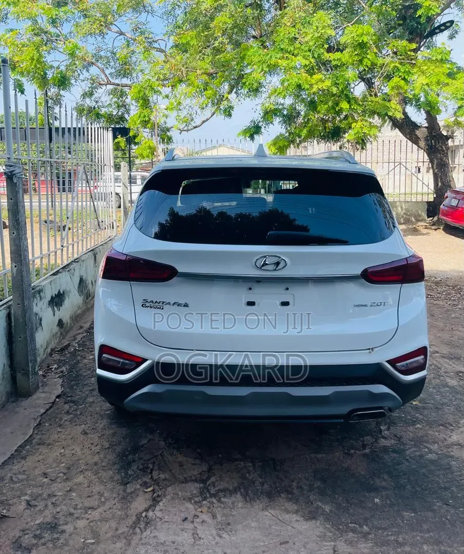 Hyundai Santa Fe Ultimate 2.0T AWD 2019 White