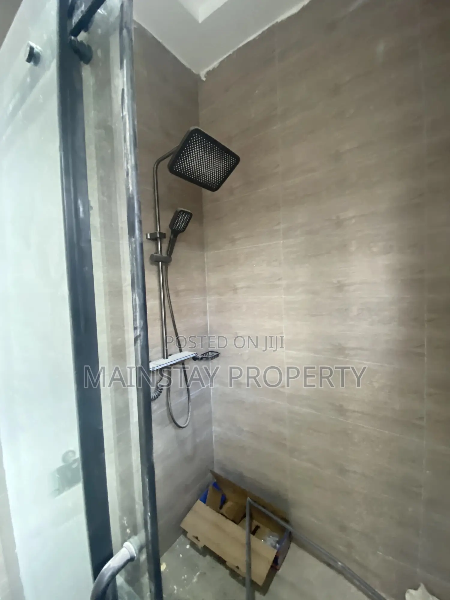 4bdrm House in Mainstay Estates, Oyarifa for sale