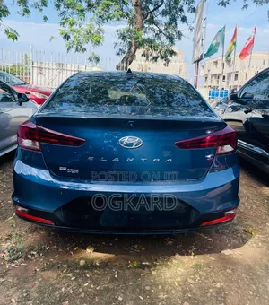 Hyundai Elantra Limited 2019 Blue