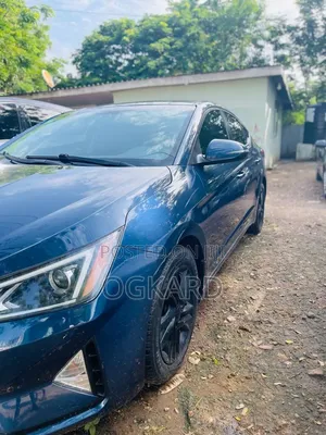 Hyundai Elantra Limited 2019 Blue