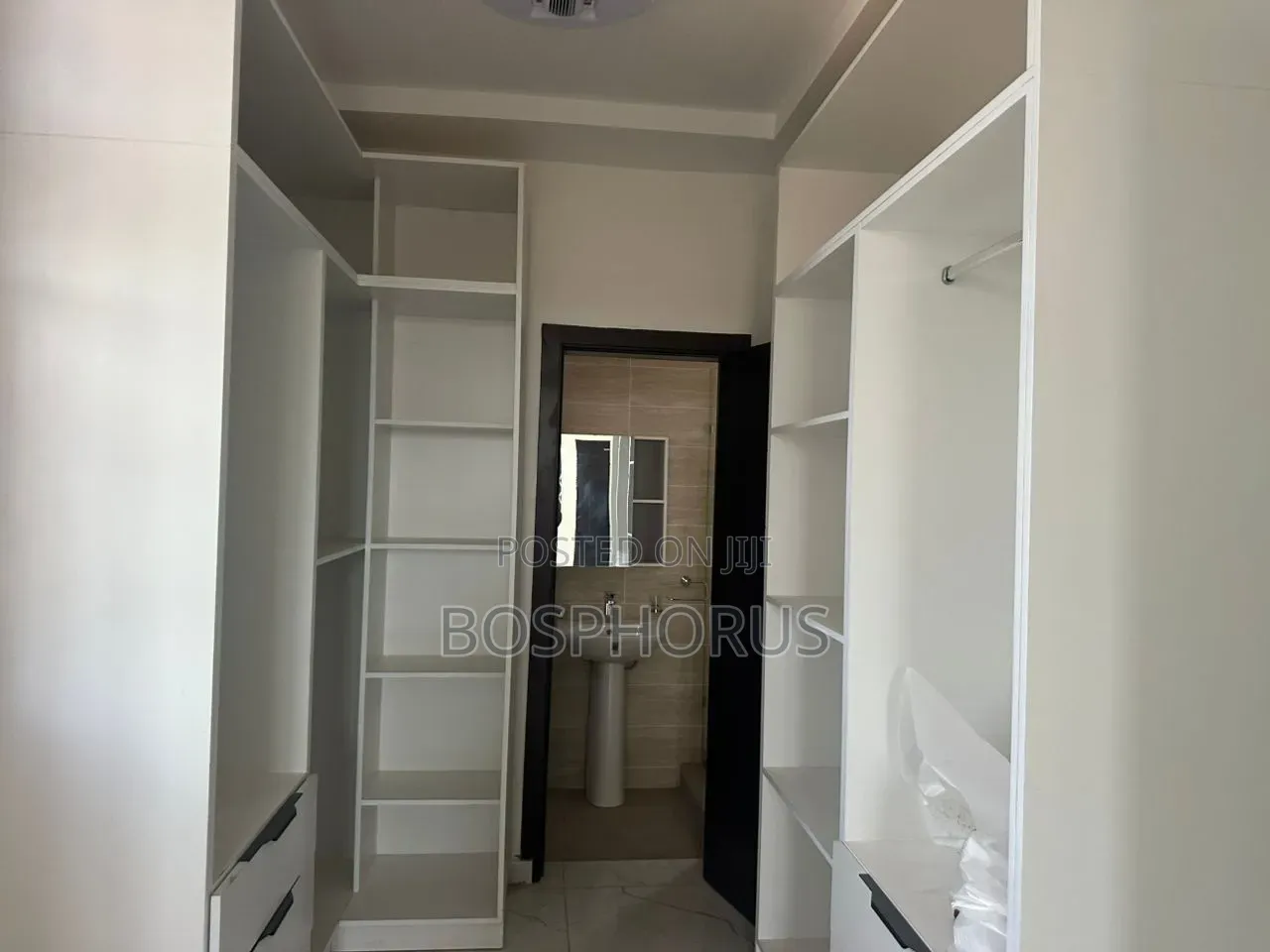 3bdrm House in Botwe School for sale