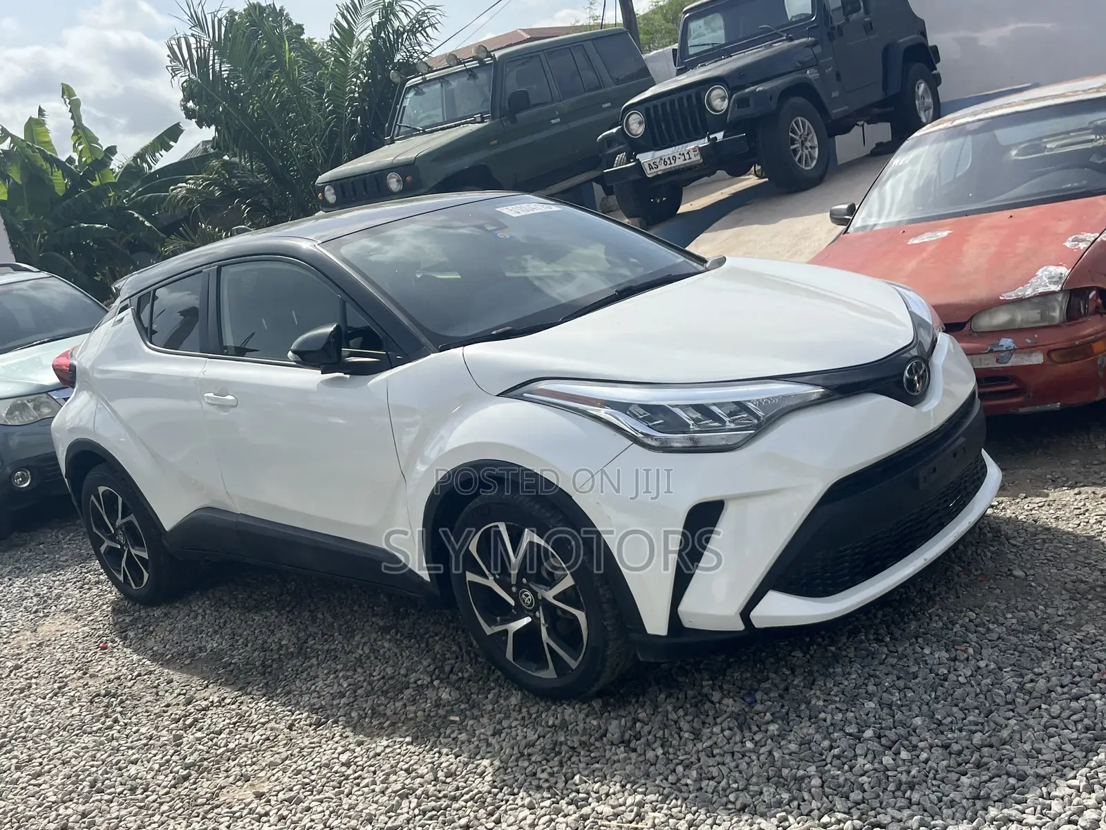Toyota C-HR LE FWD 2020 White